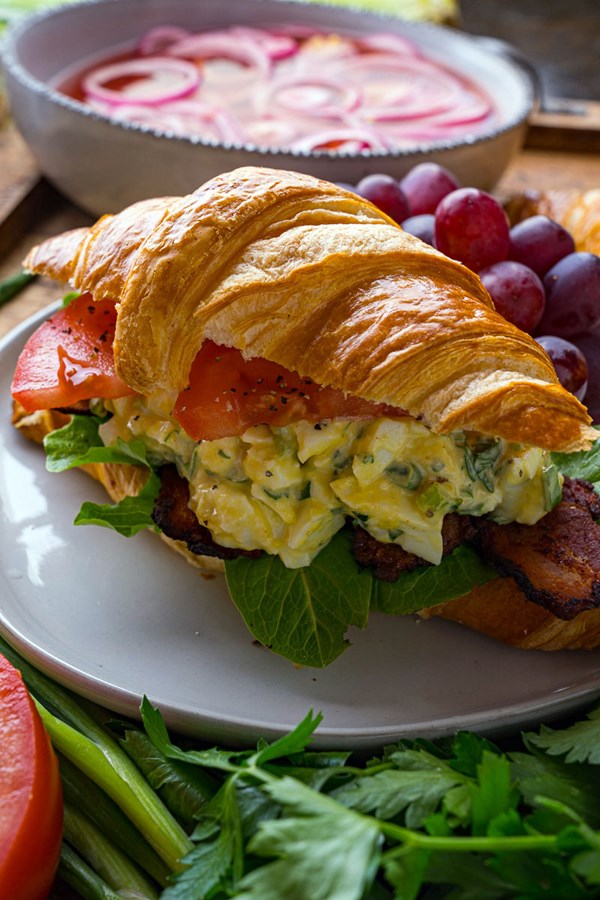 Bacon egg lettuce tomato sandwich (aka BELT sandwich)
