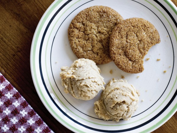Bacon fat gingersnaps (Bake the Book)