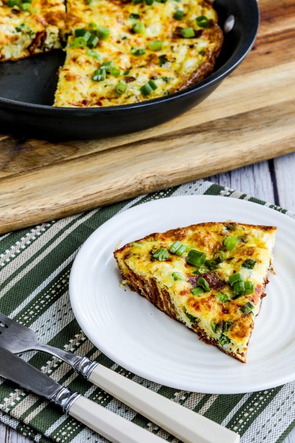 Bacon frittata with two cheeses