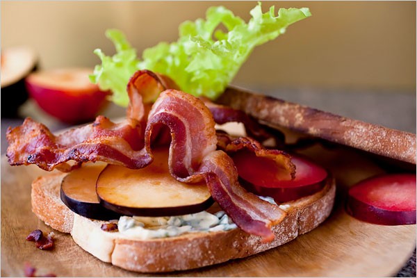 Bacon, lettuce and plum sandwiches