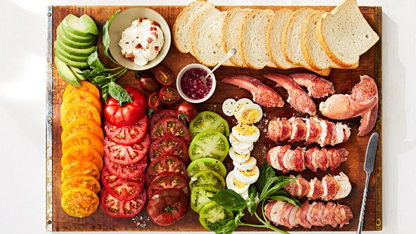 Bacon-lobster-tomato sandwiches