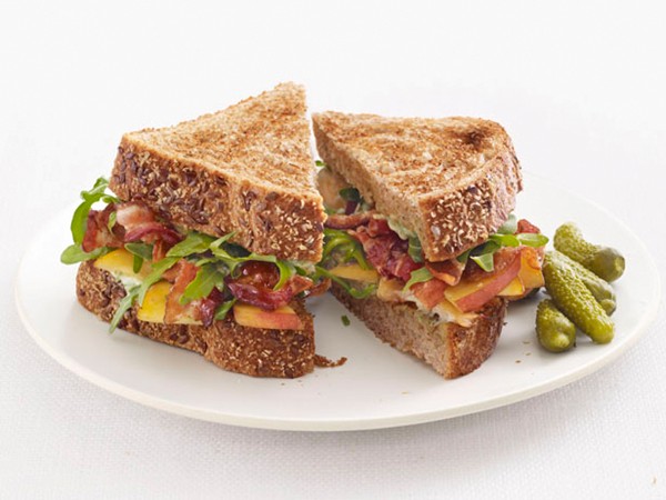 Bacon, peach and arugula sandwiches