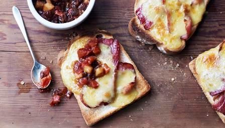 Bacon rarebit with apple chutney