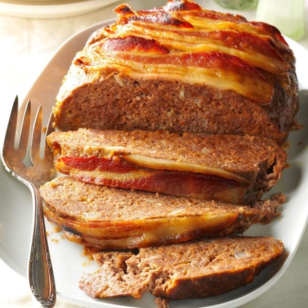 Bacon-topped meat loaf