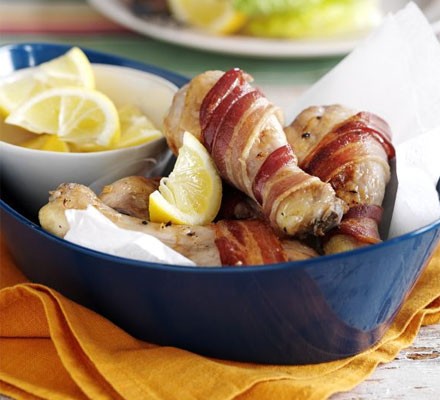 Bacon-wrapped chicken drumsticks