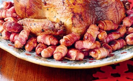 Bacon-wrapped chipolatas
