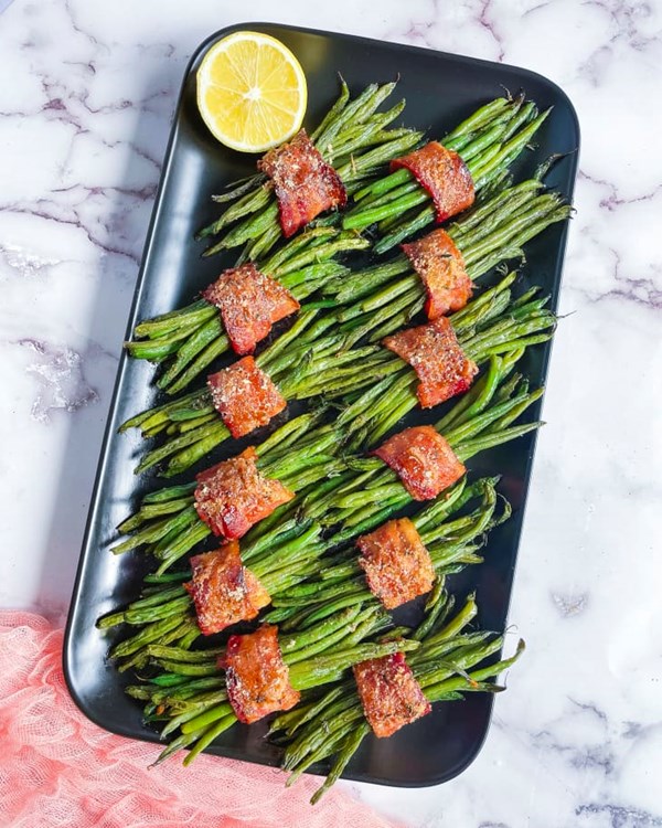Bacon-wrapped green beans 