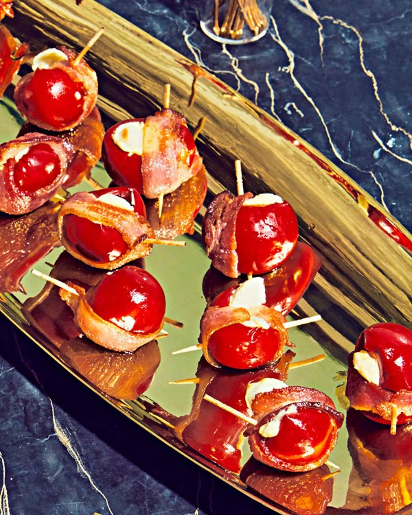 Bacon-wrapped peppadew poppers