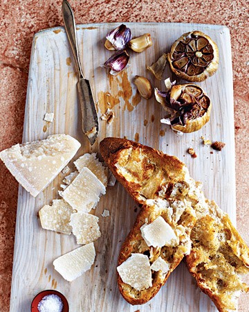 Baguette with Parmesan and roasted garlic