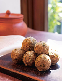 Bajra - green lahasun laddoo