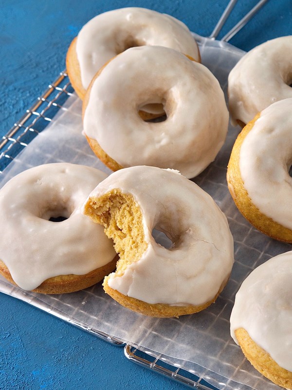 Baked apple cider doughnuts