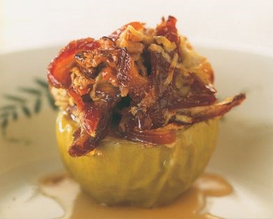 Baked apples with dates and walnuts