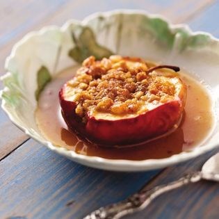Baked apples with honey and almonds