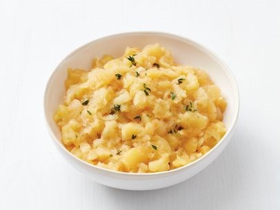 Baked applesauce with thyme