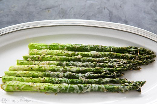 Baked asparagus with Parmesan