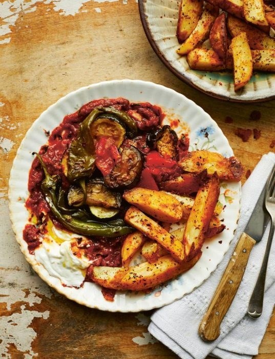 Baked aubergines, courgettes, peppers with tomato sauce (Turkish şakşuka)