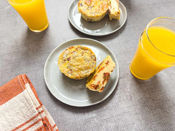 Baked bacon and cheese egg bites 