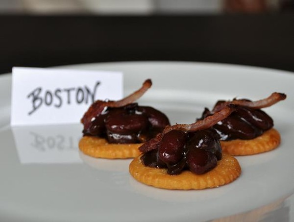 Baked bean town crackers