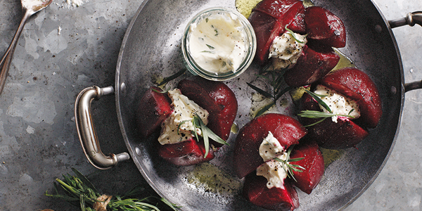 Baked beetroot with horseradish crème