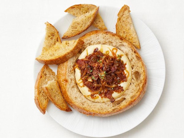  Baked Brie bread bowl with onion jam