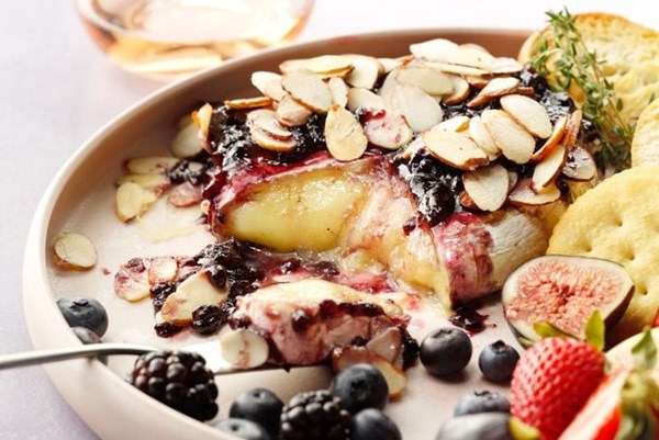 Baked Brie with jam 