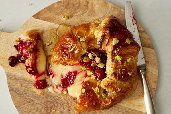 Baked Brie with quick cranberry jam 
