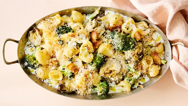 Baked broccoli-and-artichoke shells