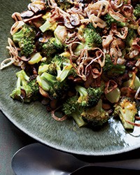 Baked broccoli and mushrooms with crispy shallots
