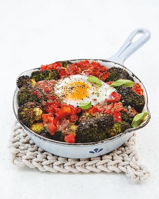 Baked broccoli eggs