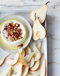 Baked Camembert with pears