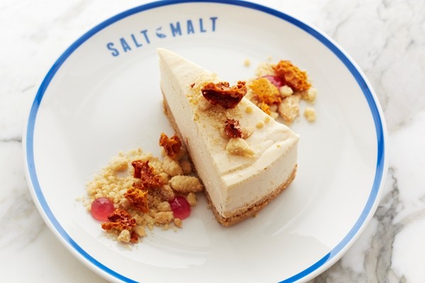 Baked cheesecake with honeycomb and shortbread crumble