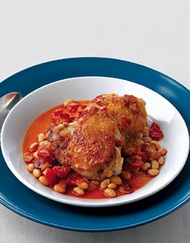 Baked chicken with white beans and tomatoes