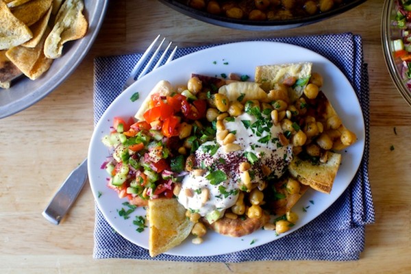 Baked chickpeas with pita chips and yogurt