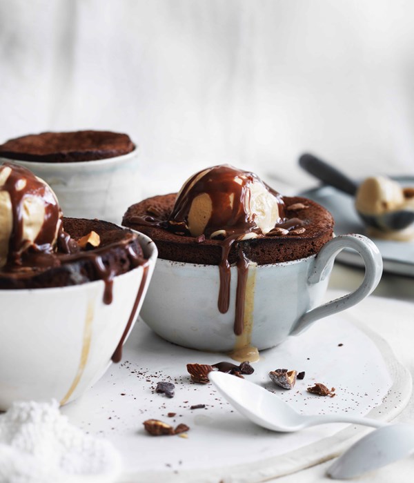 Baked chocolate fudge puddings