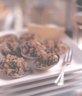 Baked clams with oregano (Vongole origanate)