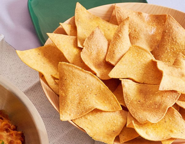 Baked corn chips