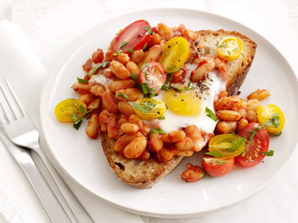 Baked eggs and beans on toast