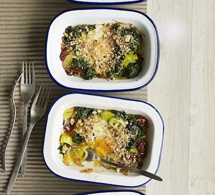 Baked eggs brunch
