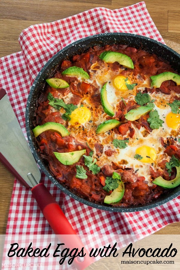 Baked eggs with avocado (with lion eggs)