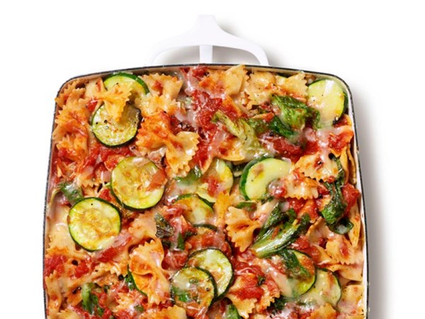 Baked farfalle with escarole and zucchini