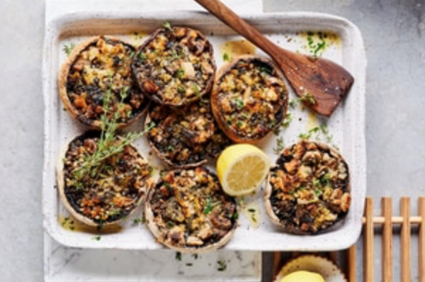 Baked field mushrooms with breadcrumbs, garlic and thyme