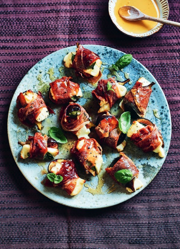 Baked figs, halloumi, prosciutto and basil