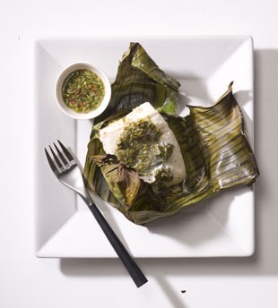 Baked fish with Thai lemon-mint sauce