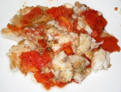 Baked flounder with tomatoes and breadcrumbs