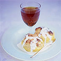 Baked frangipane peaches 