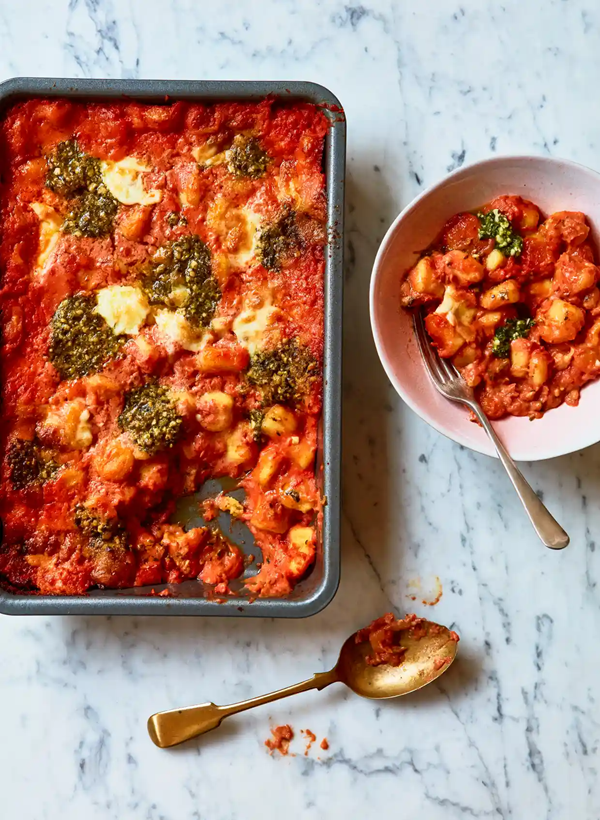Baked gnocchi with tomatoes and mozzarella