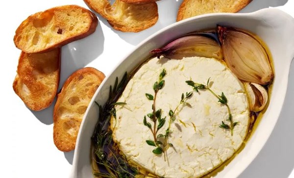 Baked goat cheese with herbs