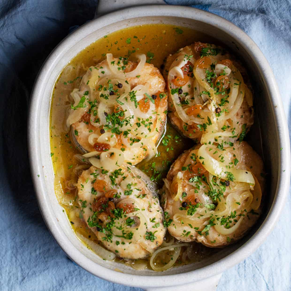 Baked hake, sweet and sour dressing