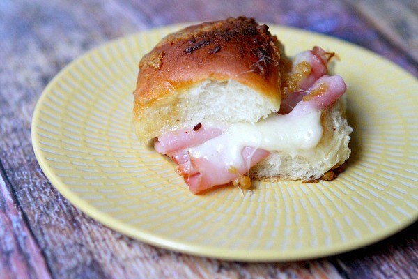 Baked ham and cheese sliders