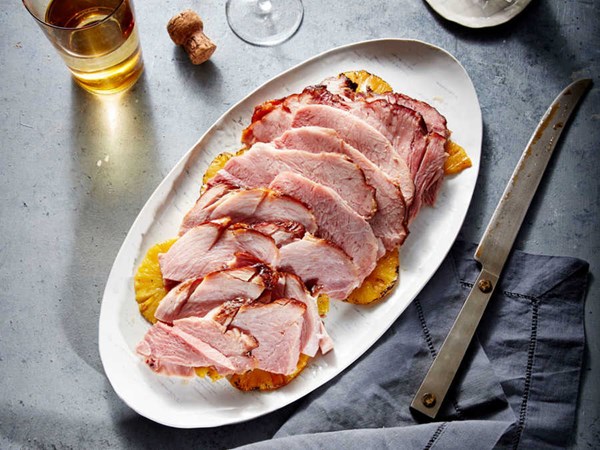 Baked ham glazed with Champagne
